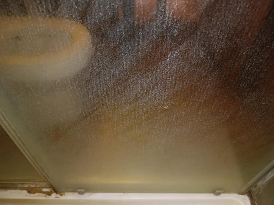 Bathroom descale — before cleaning